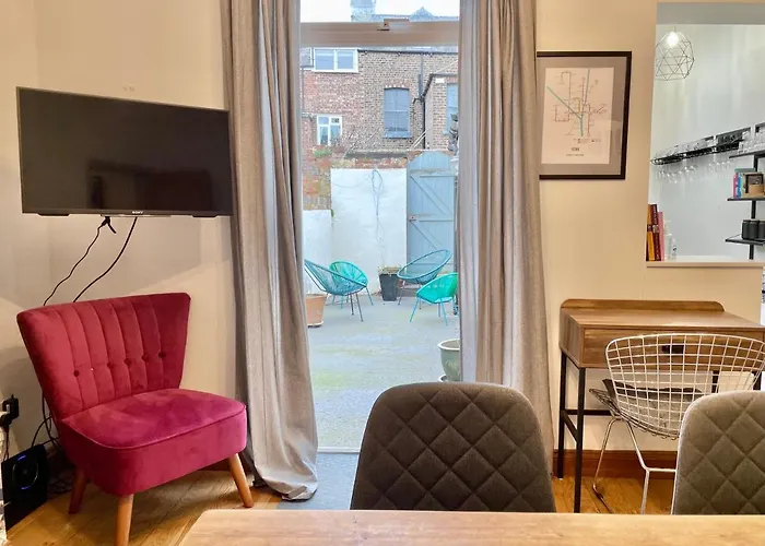 בית נופש Harley's House *